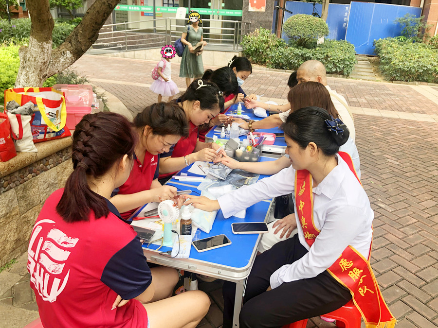 免費美甲活動&社區(qū)美甲活動，南寧美甲學校在行動