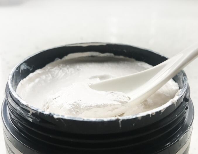 美發(fā)用品介紹：如何使用發(fā)泥？