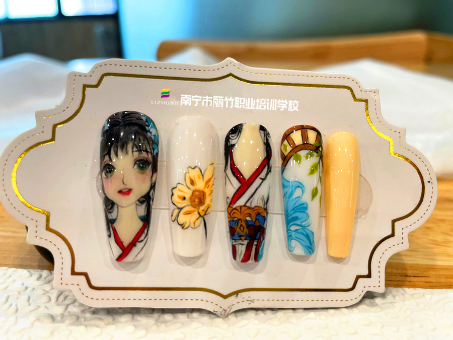 古風(fēng)人物彩繪美甲，廣西美甲培訓(xùn)作品