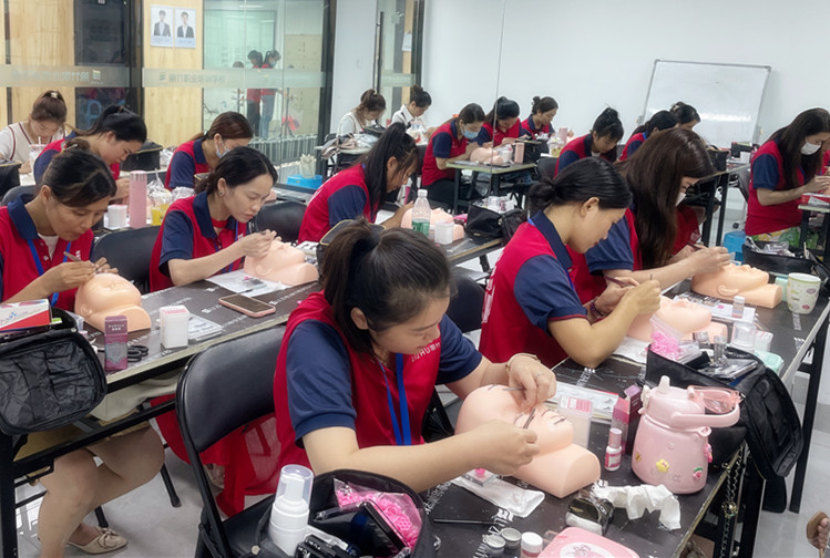 廣西南寧美睫培訓 | 廣西美睫學校哪家好？