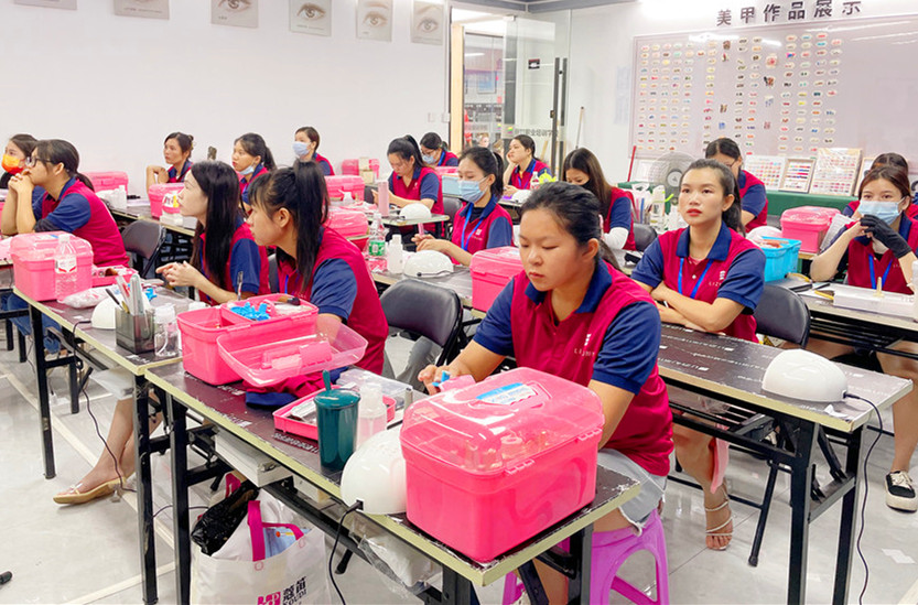 初中畢業(yè)學什么好？高中考不上大學怎么辦？