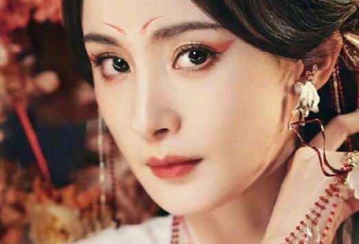 《狐妖小紅娘》眼妝教程，廣西化妝時尚培訓(xùn)