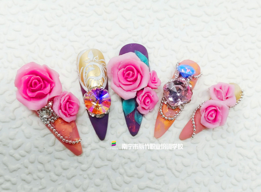 雙色玫瑰雕花，廣西美甲師培訓作品