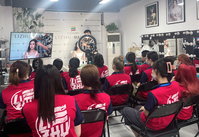 零基礎學新娘造型 | 學化妝在南寧