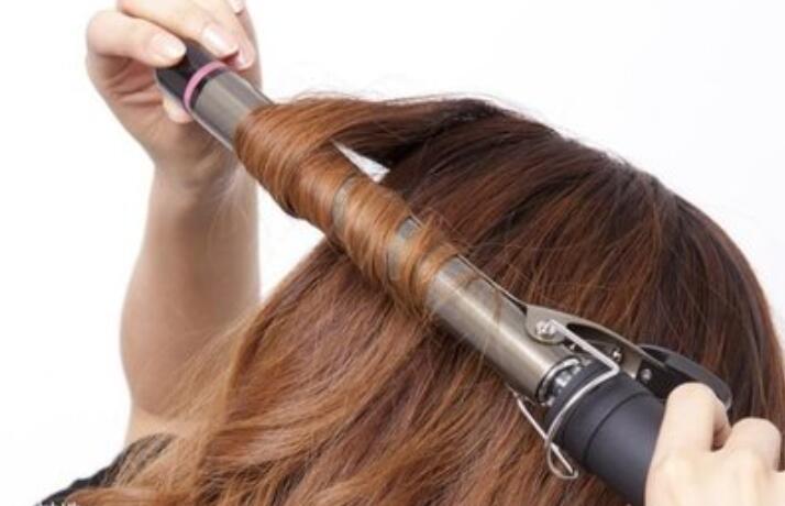 卷發(fā)器的選擇標(biāo)準(zhǔn)，南寧美發(fā)學(xué)習(xí)