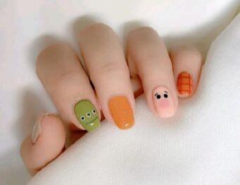 可愛(ài)繪畫美甲，南寧美甲培訓(xùn)中心美甲分享