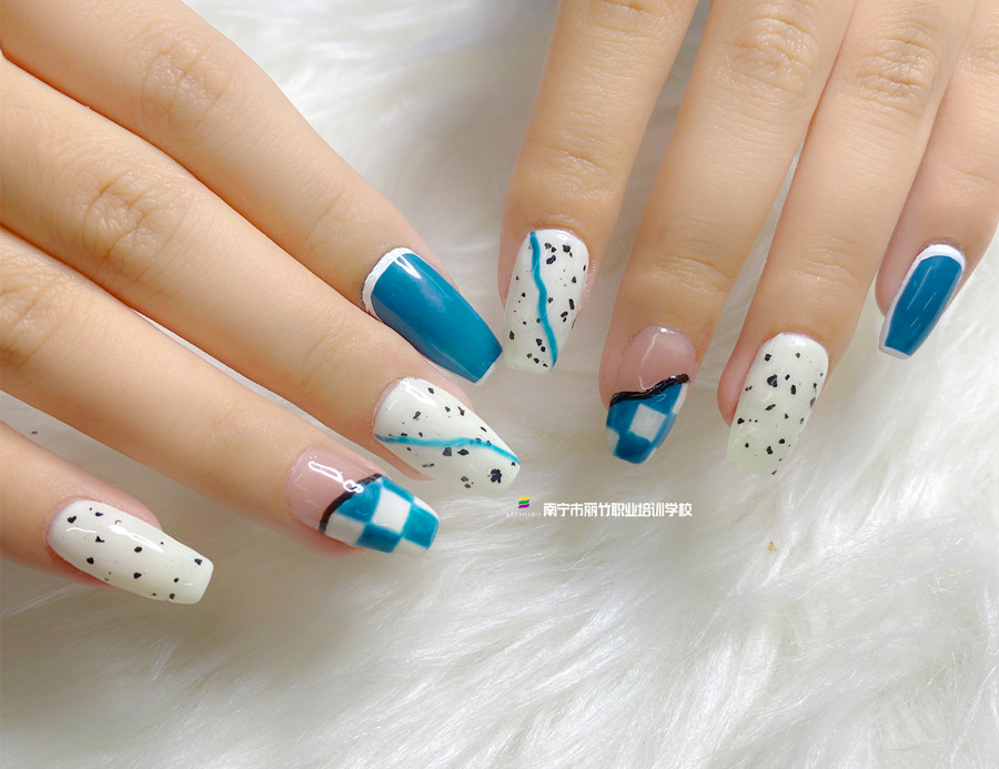 美甲知識與小常識：日式美甲的特點(diǎn)