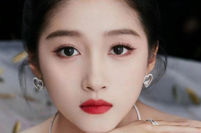 關(guān)曉彤國風(fēng)百花眼妝，南寧教化妝