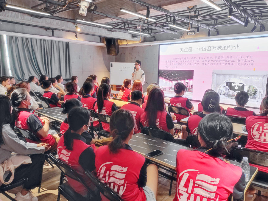 零基礎(chǔ)學(xué)紋繡，到南寧紋繡專業(yè)培訓(xùn)