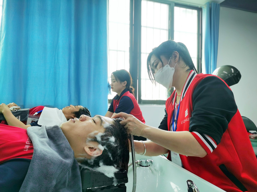 南寧美發(fā)洗護培訓學校畢業(yè)考核