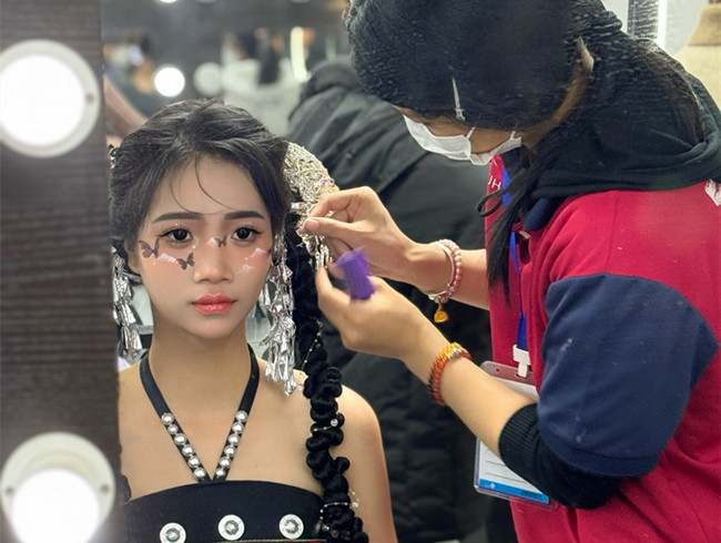 民族風(fēng)寫(xiě)真，廣西化妝拍攝作品