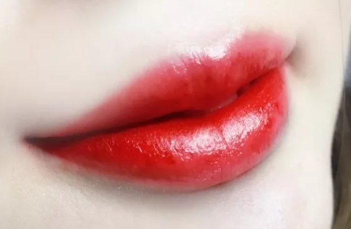 廣西紋繡技師：紋唇顏色不正常怎么辦？