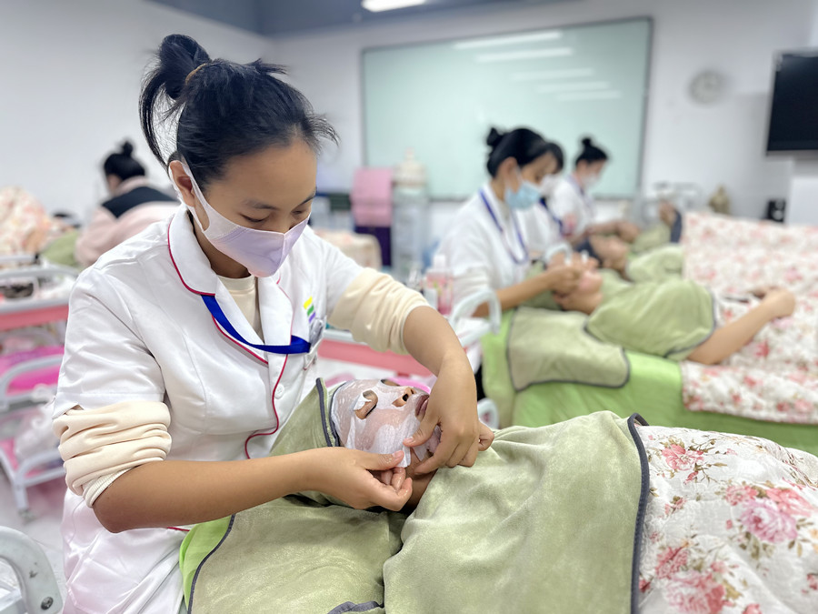 春季護(hù)膚緊急攻略，南寧護(hù)膚美容培訓(xùn)