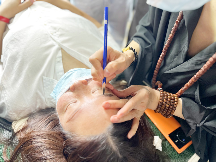 為什么現(xiàn)在這么多人做紋眉？南寧紋繡專業(yè)正規(guī)學(xué)校講解