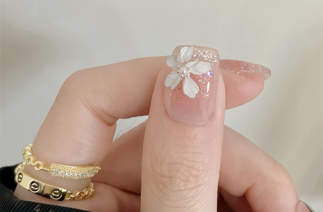 仙女必備顯白短款美甲，廣西美甲排行榜推薦