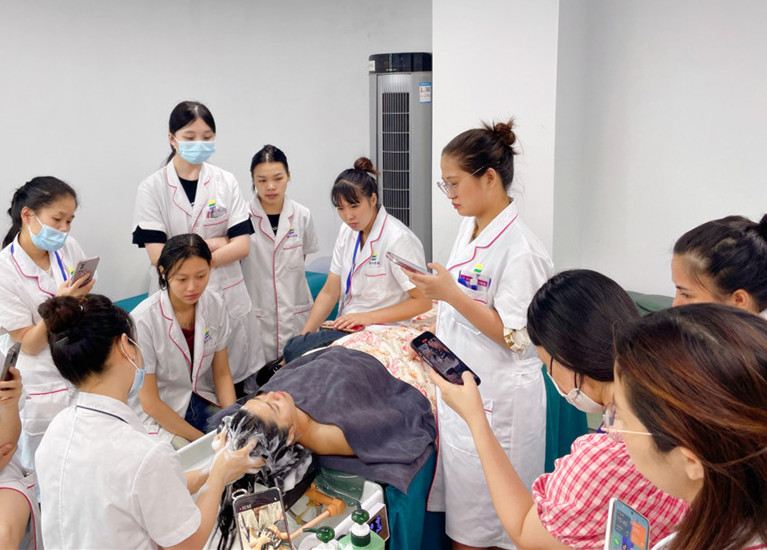 頭療洗頭有什么作用？南寧頭療培訓(xùn)學(xué)校實(shí)操講解