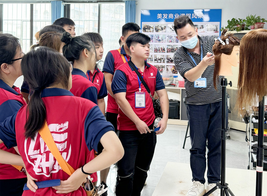 什么是美發(fā)打?。苛慊A(chǔ)在南寧學剪發(fā)