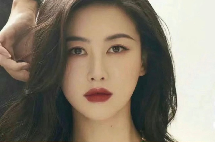 水彎眉教程，南寧化妝師日常必學(xué)