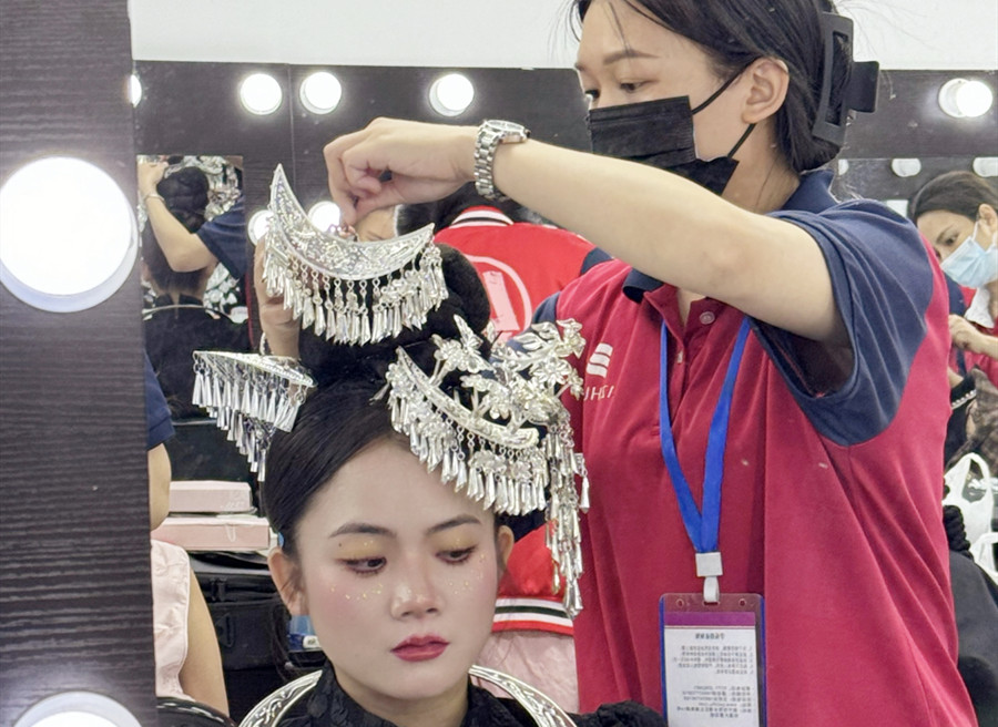 民族風(fēng)旅拍寫真，廣西彩妝訓(xùn)練作品