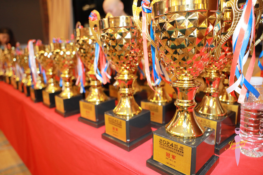 喜報(bào)！祝賀麗竹學(xué)校在桂林第三屆美業(yè)技能邀請賽榮耀加身