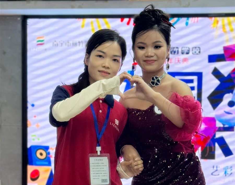 禮服晚宴造型，南寧專業(yè)新娘妝跟妝