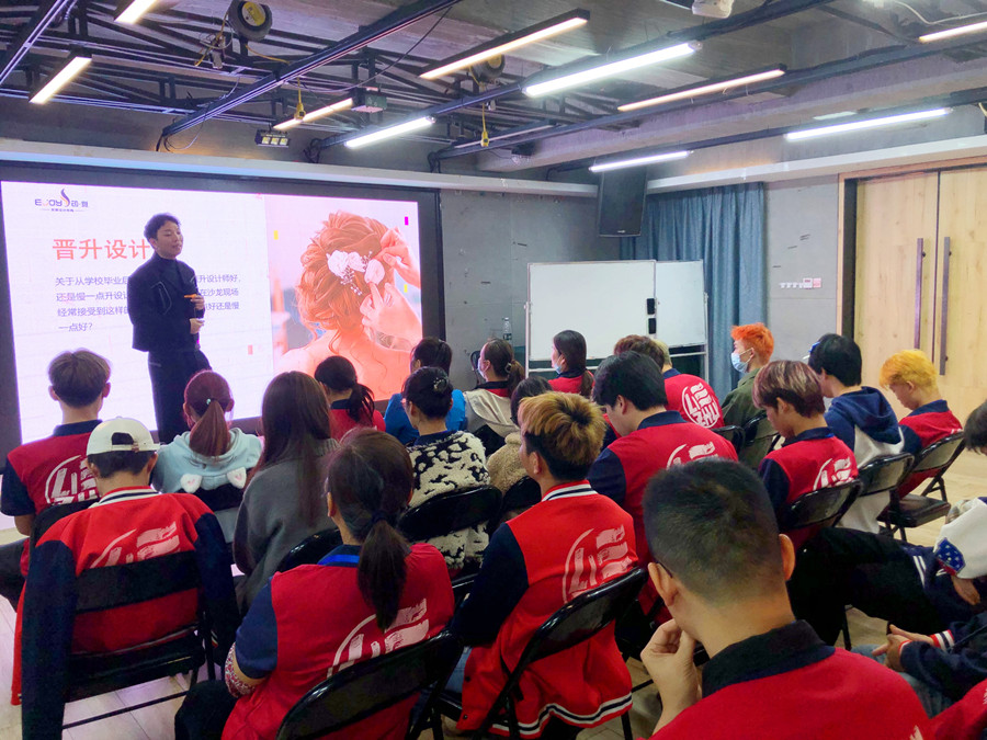 廣西美發(fā)畢業(yè)找工作：印·覺(jué)形象設(shè)計(jì)機(jī)構(gòu)專場(chǎng)