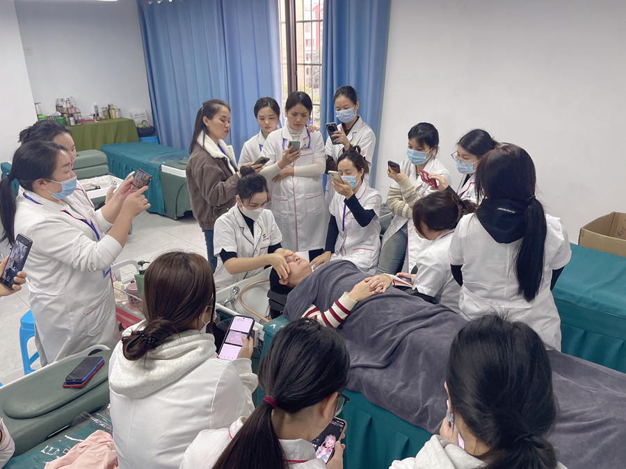 南寧洗護(hù)頭療：為什么頭療越來越受歡迎？