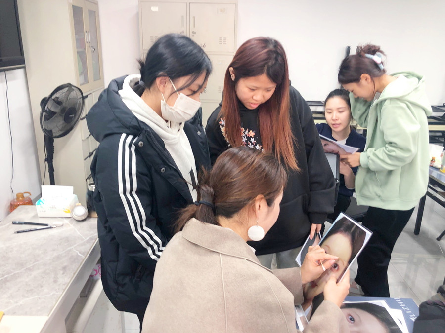 南寧紋繡培訓(xùn)開課 | 眉眼唇全能大師班