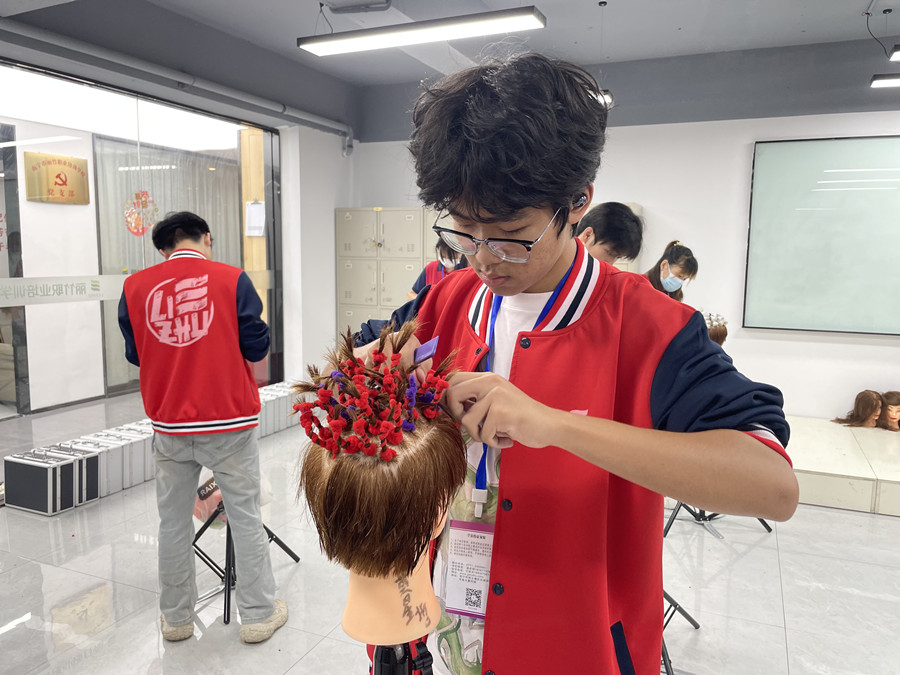 女士流行燙發(fā)款式：燙發(fā)類(lèi)型有哪些？