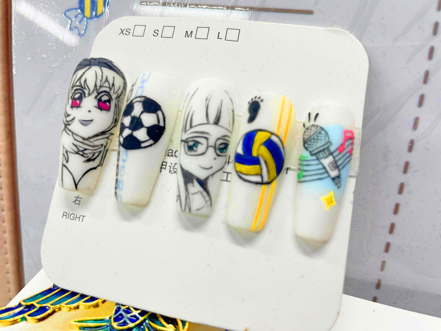 廣西美甲教育：什么是手繪美甲？