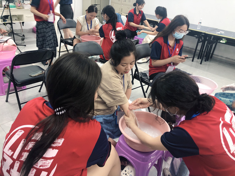 在家如何進(jìn)行手部護(hù)理？南寧美甲課堂花絮