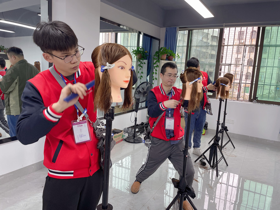 廣西美發(fā)造型剪發(fā)：女士精剪造型要學(xué)哪些內(nèi)容？