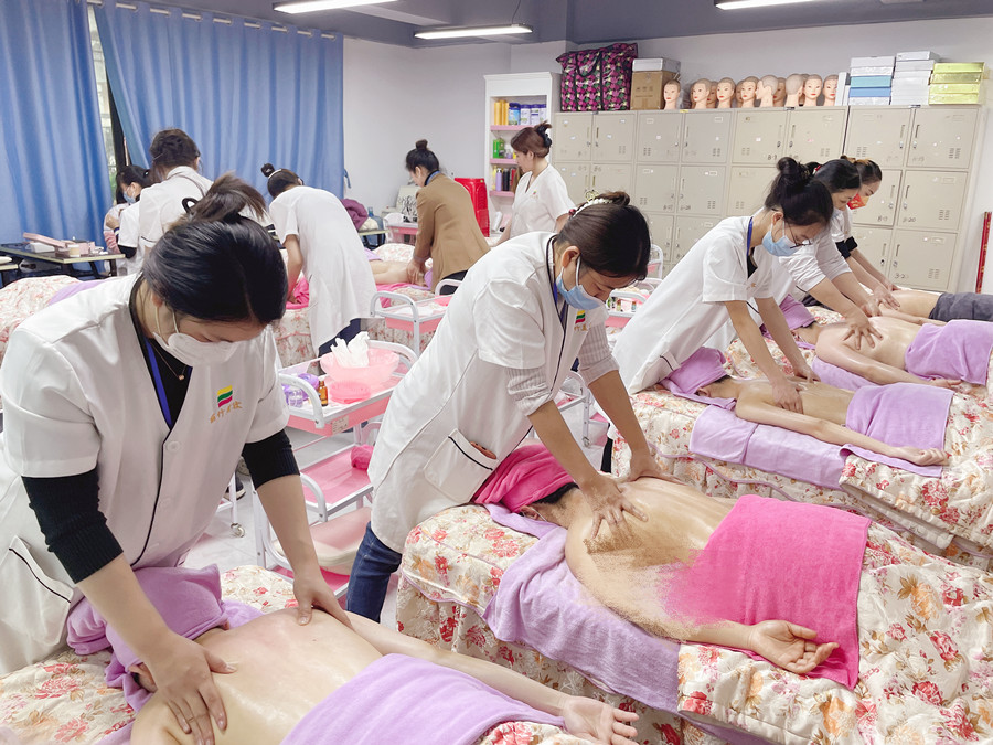 肩部按摩操作注意事項(xiàng)，廣西美容健康管理手法講解