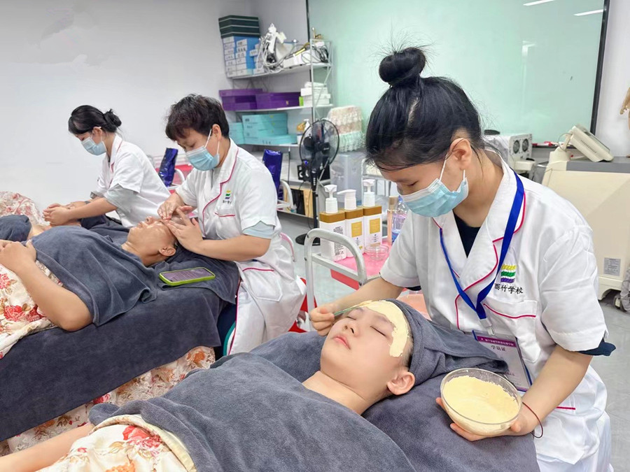 敷軟膜的原理，南寧美容皮膚管理培訓(xùn)