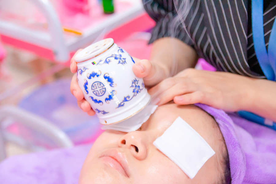 日常眼部護理貼士，南寧美容皮膚護膚學校收集