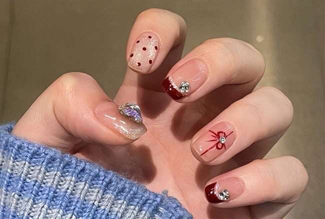 春日溫柔小短甲款式，南寧美甲行業(yè)推薦