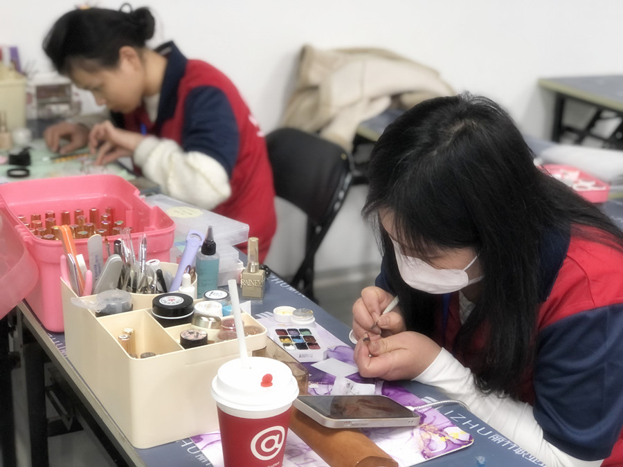 復(fù)古甜酷風(fēng)美甲，南寧美甲進(jìn)修提升培訓(xùn)作品