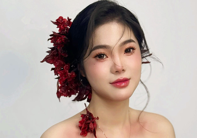 氛圍感干花造型，南寧化妝學(xué)高彩