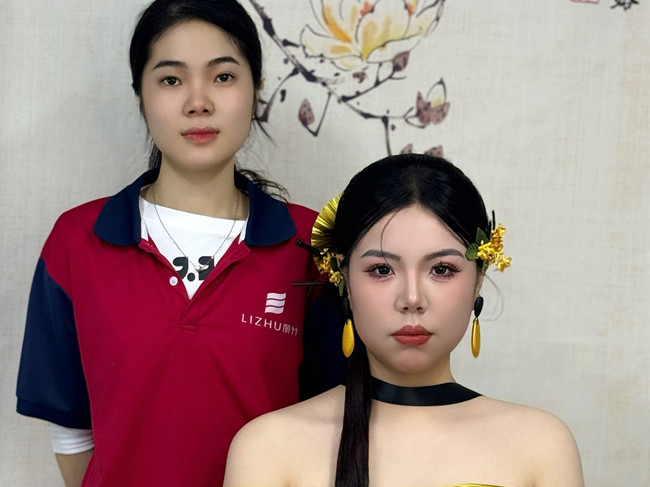 南寧彩妝寫(xiě)真教學(xué)：新中式造型