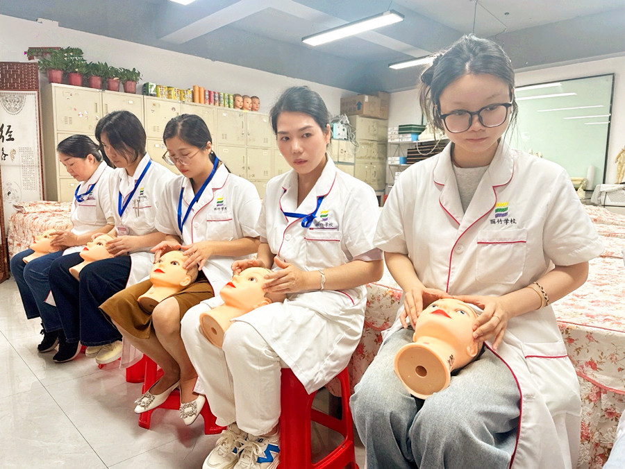 零基礎(chǔ)學(xué)美容的入門練習(xí)，廣西美容師日常