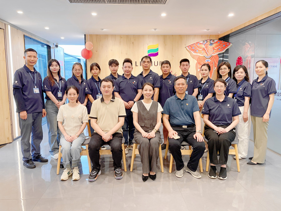 歡迎南寧市人社局領(lǐng)導一行到麗竹學校開展調(diào)研