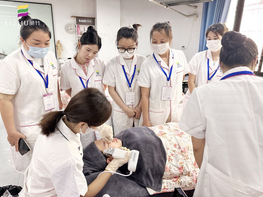 南寧護膚美容：輕療膚是什么？