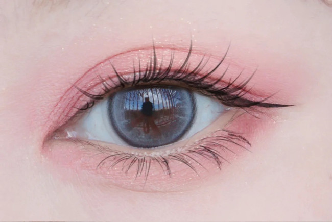 眼影平涂法重點(diǎn)解析，廣西化妝專業(yè)教學(xué)