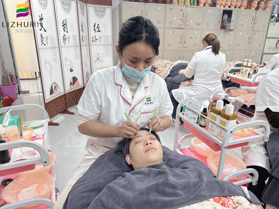 什么是撥筋？廣西美容手法實訓(xùn)