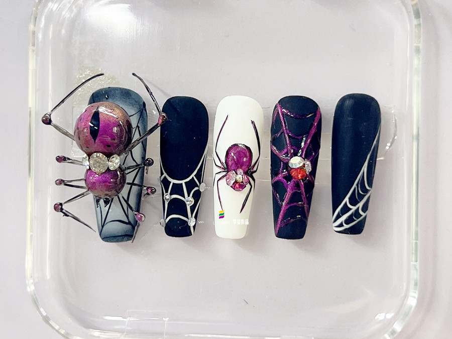 立體蜘蛛辣妹美甲，廣西美甲進(jìn)修深造