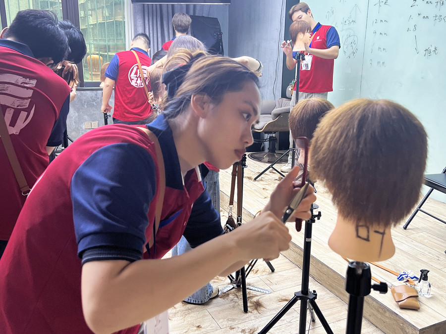 美發(fā)新手核心技術(shù)點(diǎn)，廣西剪發(fā)造型學(xué)校分享