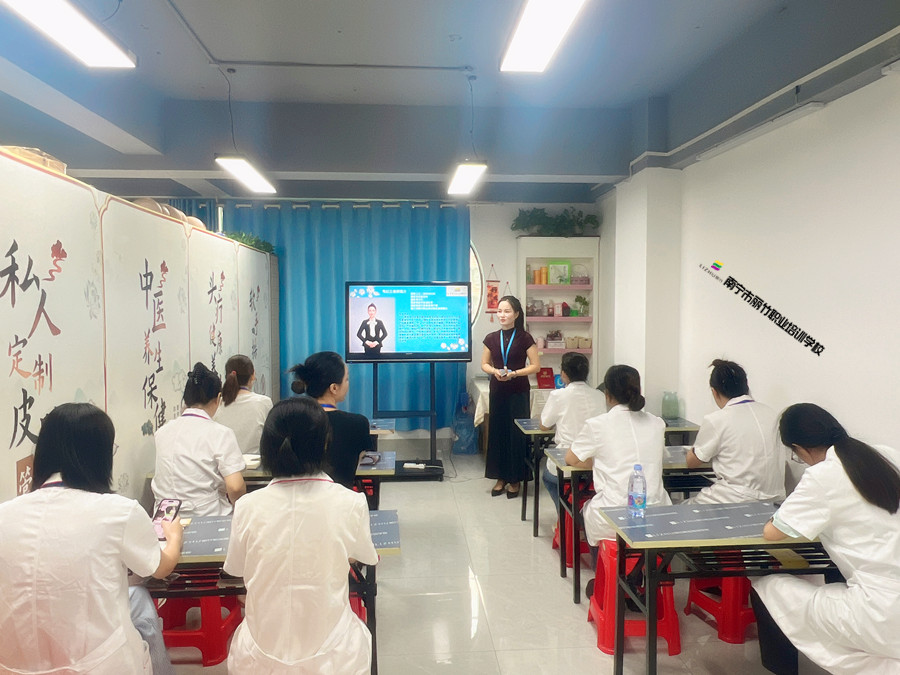 學(xué)習(xí)美容儀器的重要性，南寧美容進(jìn)修培訓(xùn)