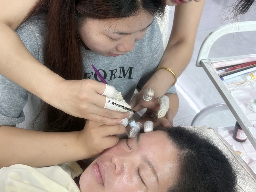 廣西紋眉操作：紋眉脫痂后為什么不上色？