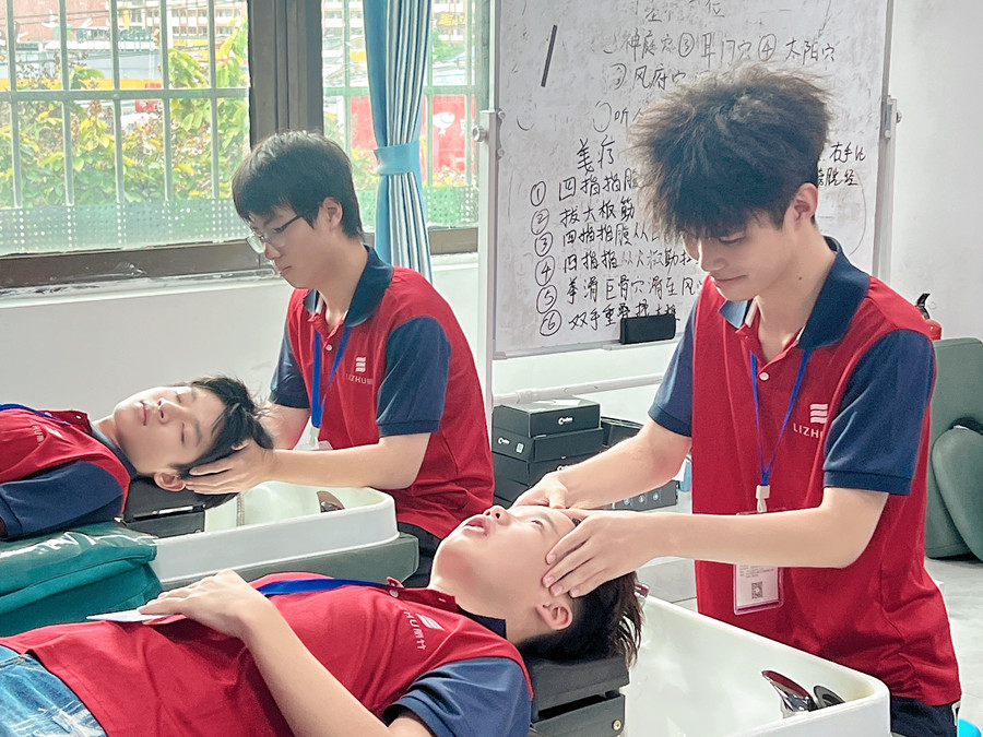 冬季用艾葉洗頭的好處？南寧頭療專業(yè)課程內容分享